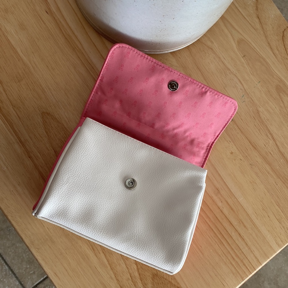 Diptyque Paris Airways Breast Cancer Makeup/Toiletry Bag - Picture 6 of 9